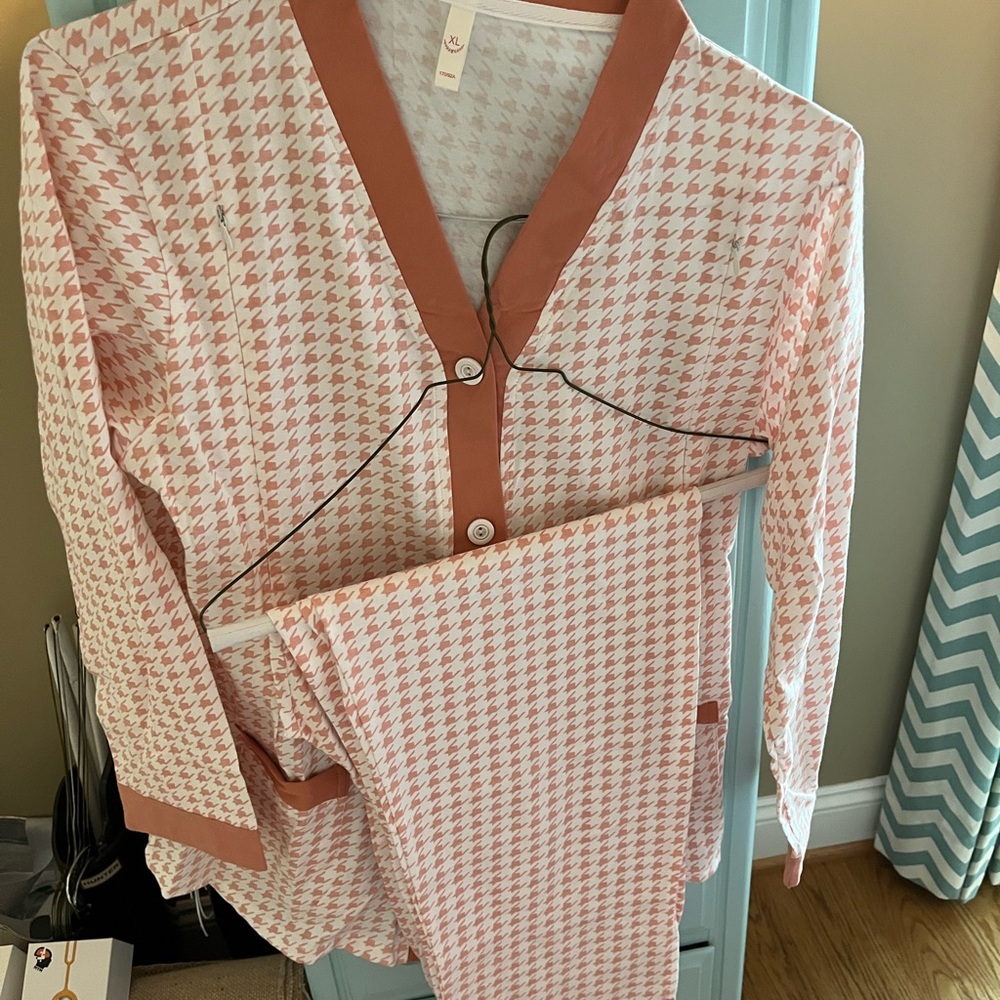 Tan and White Houndstooth Pajama Set